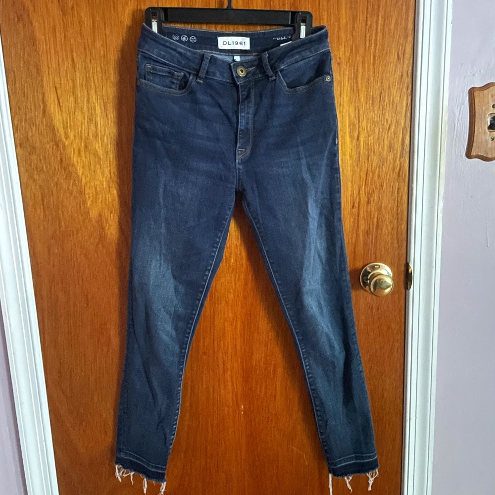 DL1961 skinny jeans with frayed bottom
